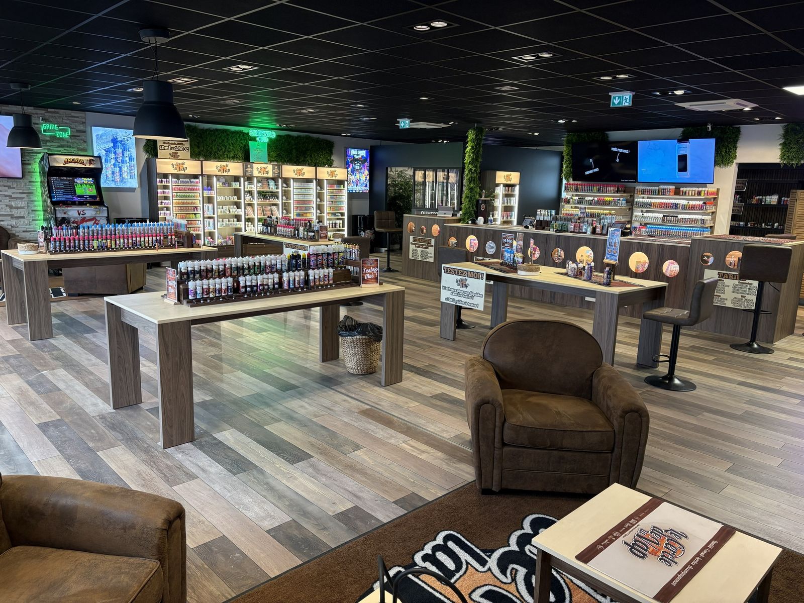 Espace détente et Game Zone de la boutique